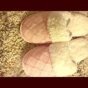 Victoria's Secret new slippers size M
